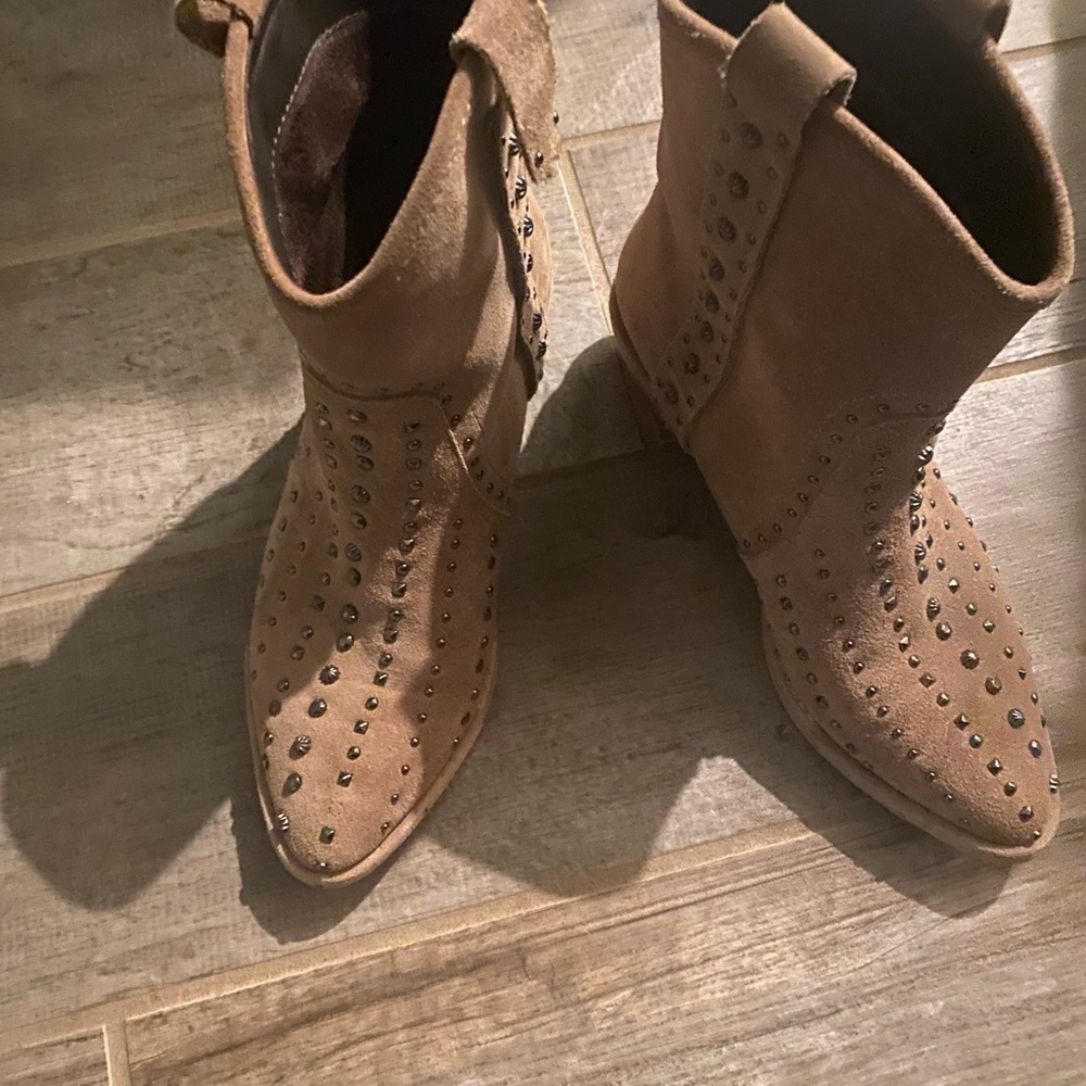 Vince Camuto booties